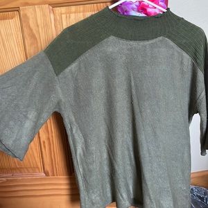 gimmick short sleeve mock neck sweater